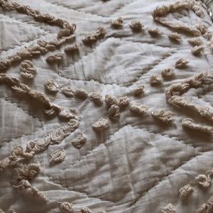 Meet your Posher, Ellie